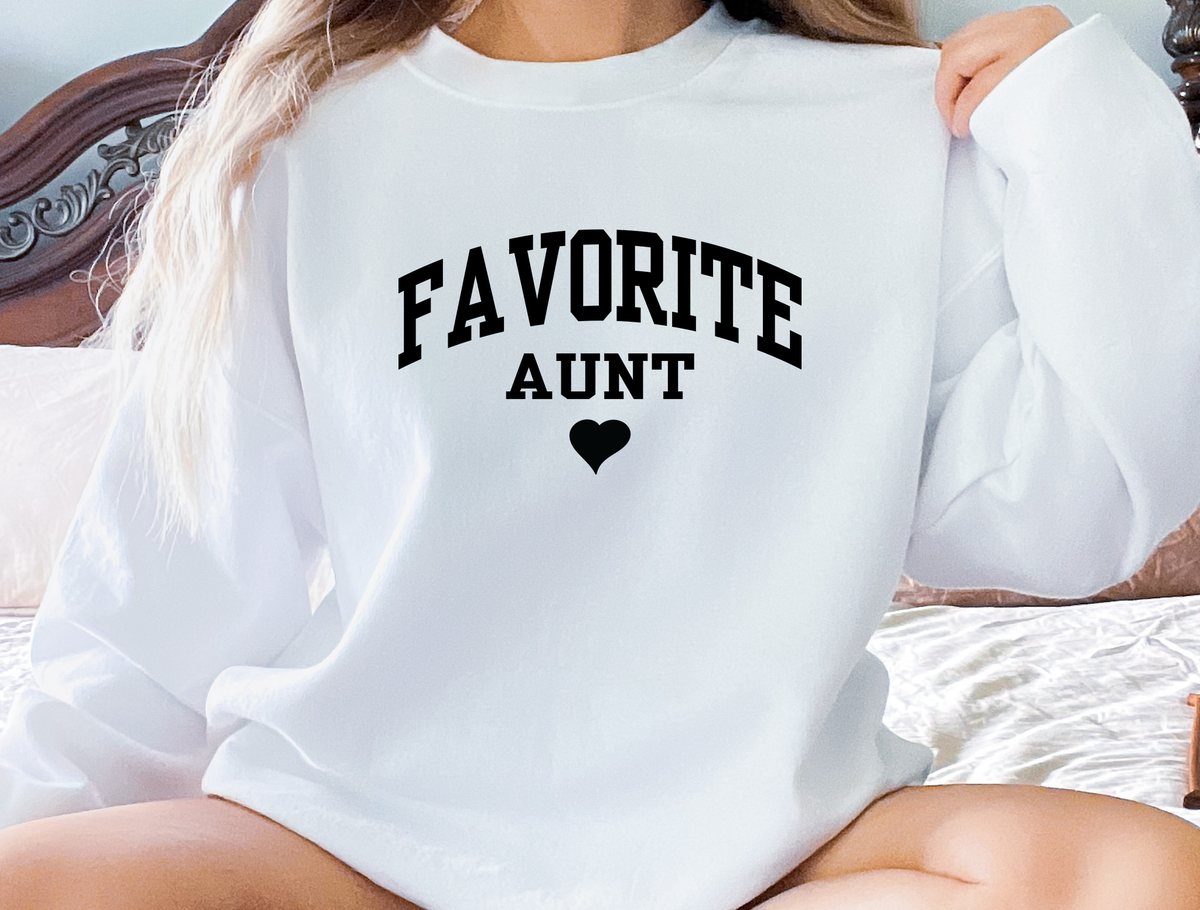 Retro "Favorite Aunt" Varsity Graphic T-Shirt - Cute Auntie Gift Tee