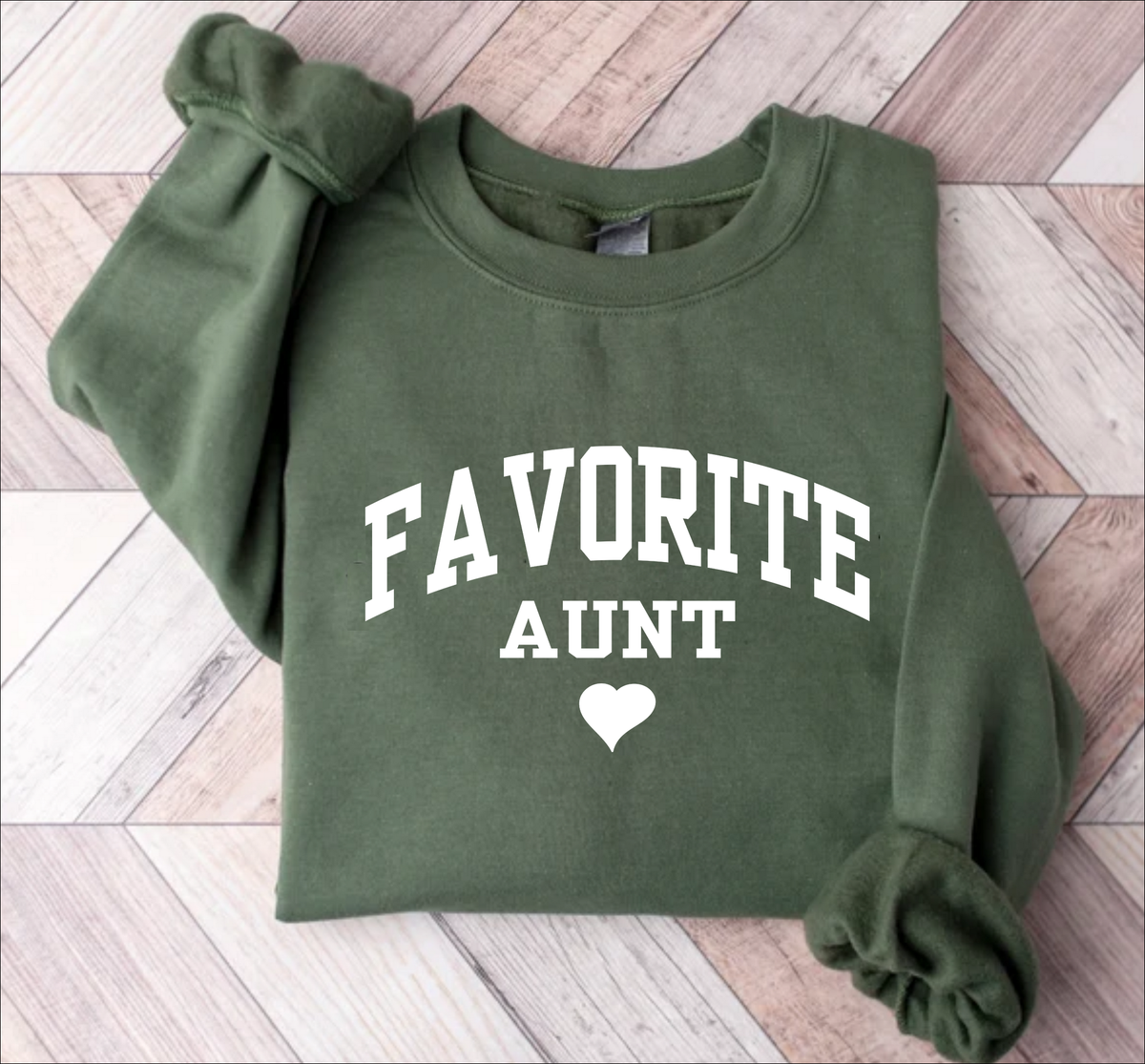 Retro "Favorite Aunt" Varsity Graphic T-Shirt - Cute Auntie Gift Tee
