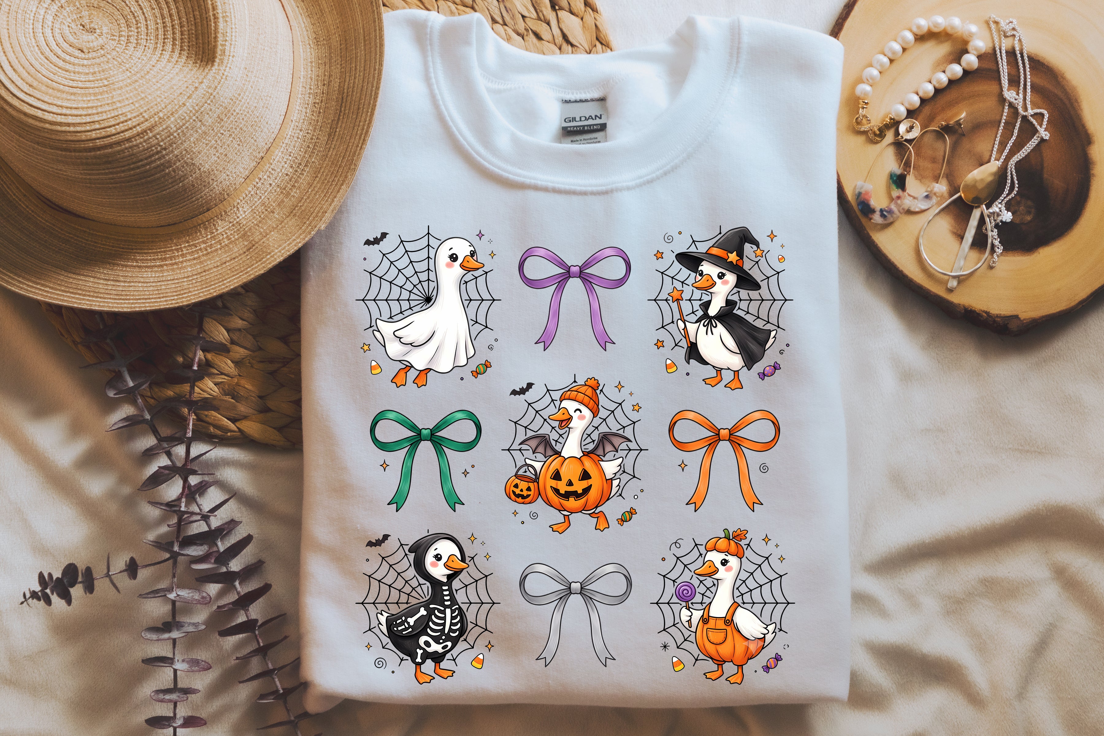 Cute Halloween Duck Bow T-Shirt & Sweatshirt